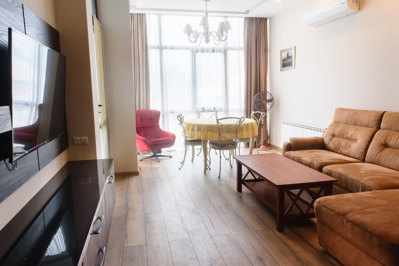 Boulevard apartment Batoemi Buitenkant foto