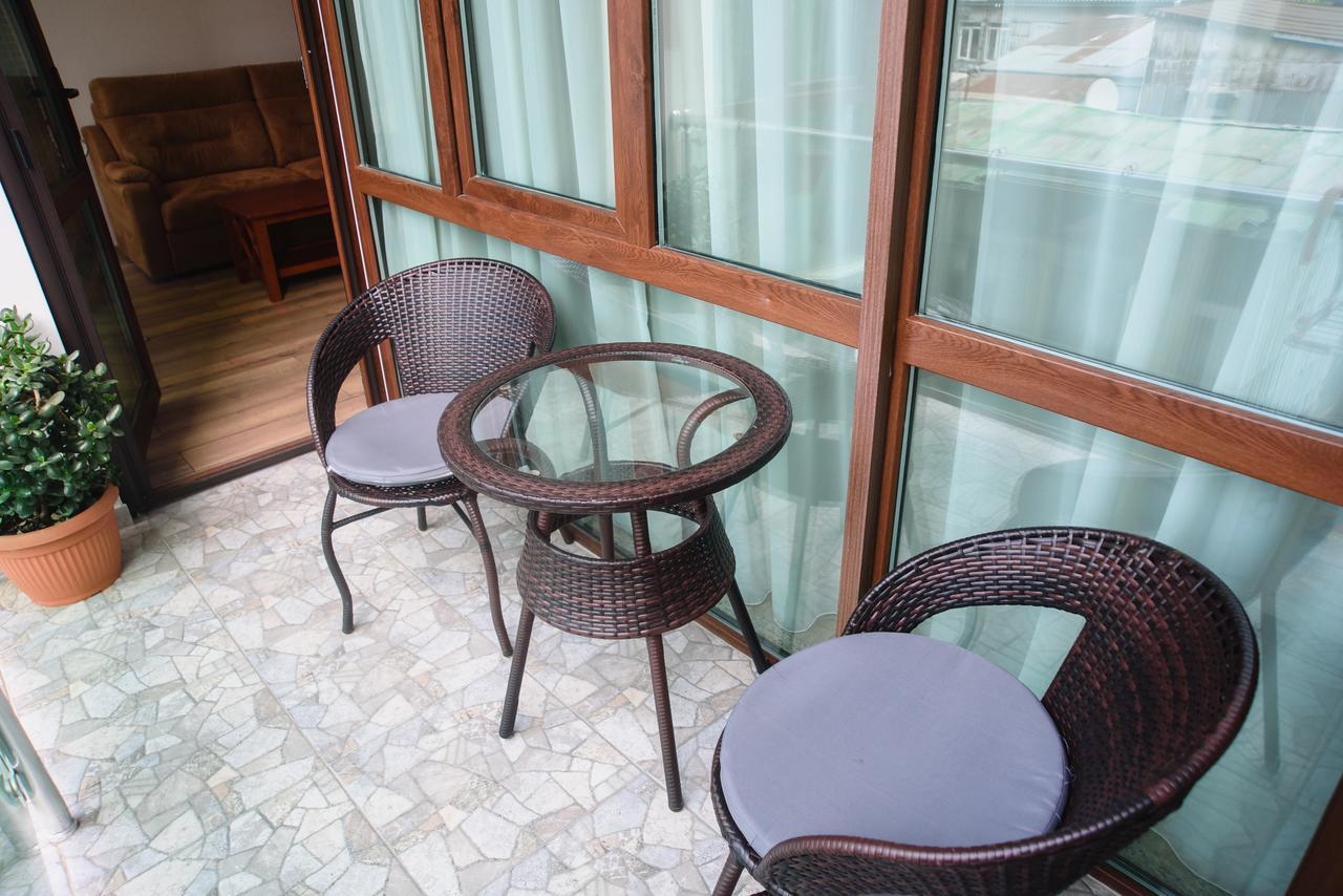 Boulevard apartment Batoemi Buitenkant foto