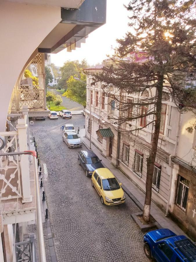 Boulevard apartment Batoemi Buitenkant foto